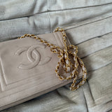 Chanel Big Logo Schultertasche creme