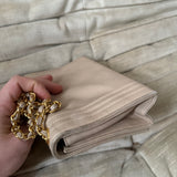 Chanel Big Logo Schultertasche creme