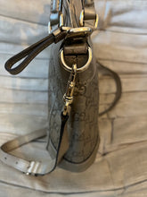 Laden Sie das Bild in den Galerie-Viewer, Gucci Silver Bag