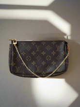 Laden Sie das Bild in den Galerie-Viewer, Louis Vuitton Pochette