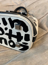 Laden Sie das Bild in den Galerie-Viewer, Vintage Louis Vuitton x Stephan Sprouse Graffiti Alma