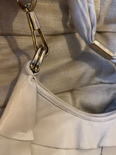 Laden Sie das Bild in den Galerie-Viewer, Yves Saint Laurent Layered Leather Bag