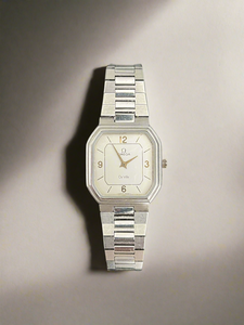 Omega DeVille Quartz (Women)