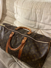 Laden Sie das Bild in den Galerie-Viewer, Louis Vuitton Keepall 50