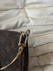 Louis Vuitton Pochette