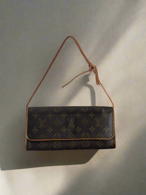 Louis Vuitton Pochette Twin GM Clutch