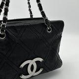 Chanel Diamond Stitch Leather Shoulder Bag