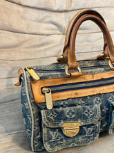 Laden Sie das Bild in den Galerie-Viewer, Louis Vuitton Denim Neo Speedy