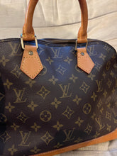 Laden Sie das Bild in den Galerie-Viewer, Louis Vuitton Alma