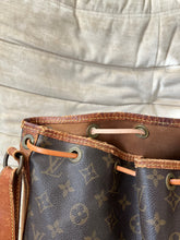 Laden Sie das Bild in den Galerie-Viewer, Louis Vuitton Sac Noe Petit