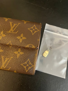 Louis Vuitton Sarah Wallet