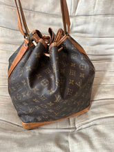 Laden Sie das Bild in den Galerie-Viewer, Louis Vuitton Sac Noe Grande