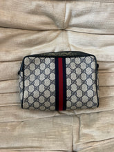 Laden Sie das Bild in den Galerie-Viewer, Gucci Pouch