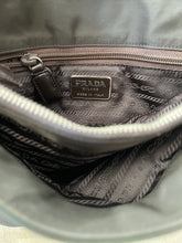 Laden Sie das Bild in den Galerie-Viewer, Prada Shoulder Bag