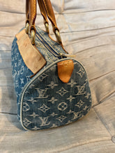 Laden Sie das Bild in den Galerie-Viewer, Louis Vuitton Denim Neo Speedy