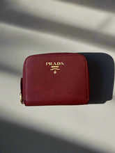 Laden Sie das Bild in den Galerie-Viewer, Prada Wallet