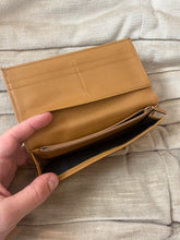 Laden Sie das Bild in den Galerie-Viewer, Gucci Carholder / Wallet