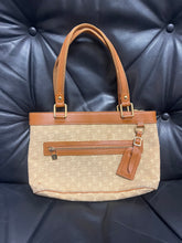 Laden Sie das Bild in den Galerie-Viewer, Louis Vuitton Lucille PM