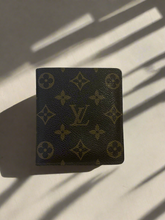 Laden Sie das Bild in den Galerie-Viewer, Louis Vuitton Wallet Cardholder