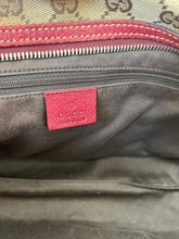 Laden Sie das Bild in den Galerie-Viewer, Gucci Handbag