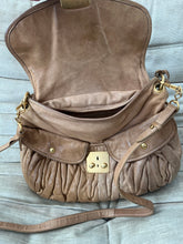 Laden Sie das Bild in den Galerie-Viewer, Miu Miu Leather Handbag