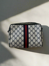 Laden Sie das Bild in den Galerie-Viewer, Gucci Pouch