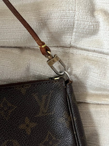 Louis Vuitton Pochette